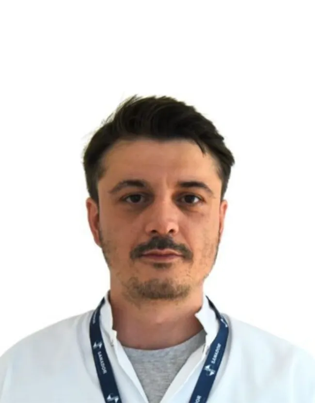 Dr. Bora Razvan